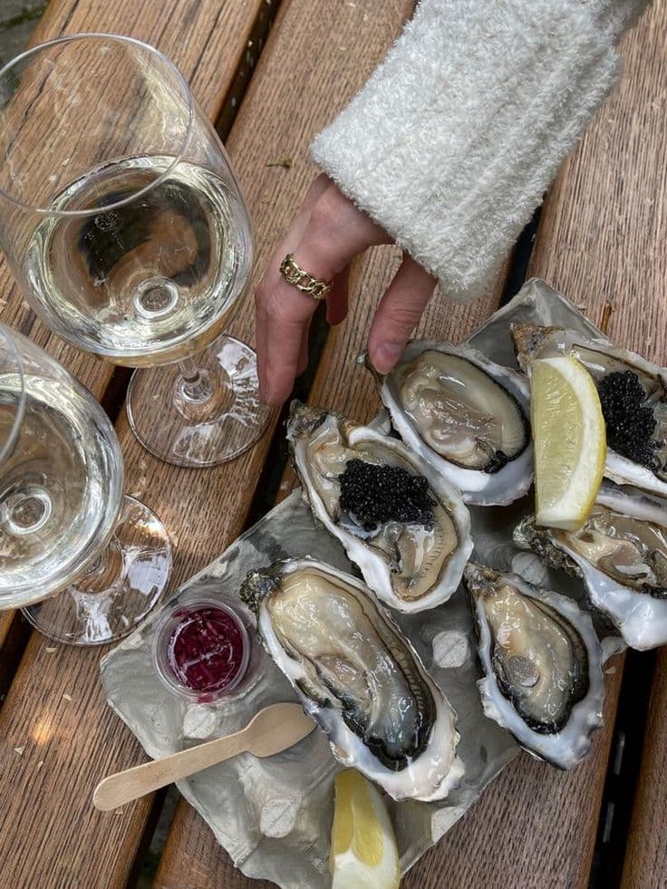 Oysters at Laurino's Tavern